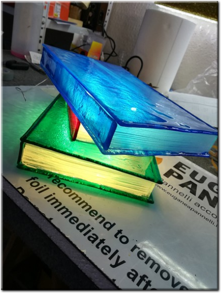 libri con luce